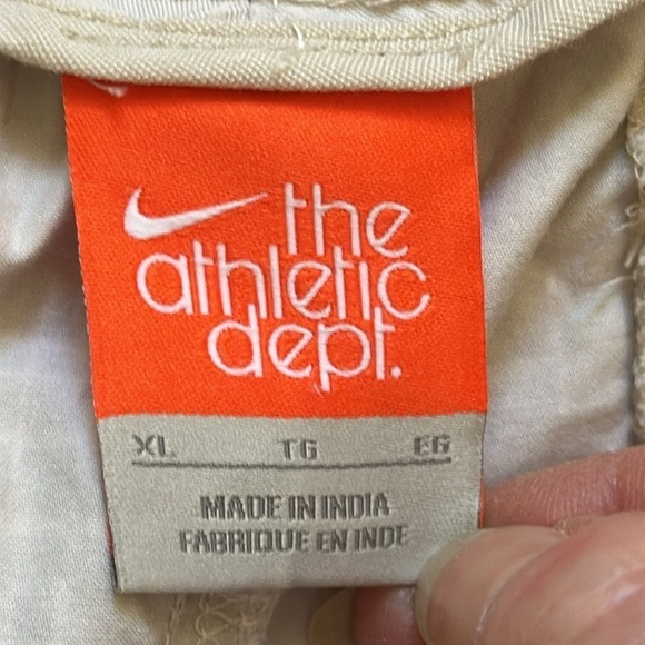 Nike Golf Shorts Off White/Gray PlaidCheck Pattern Zip Fly Hidden Adjustable Tie - Picture 3 of 11